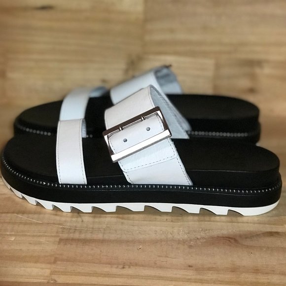 Sorel Women's Roaming Buckle Slide - Picture 1 of 8